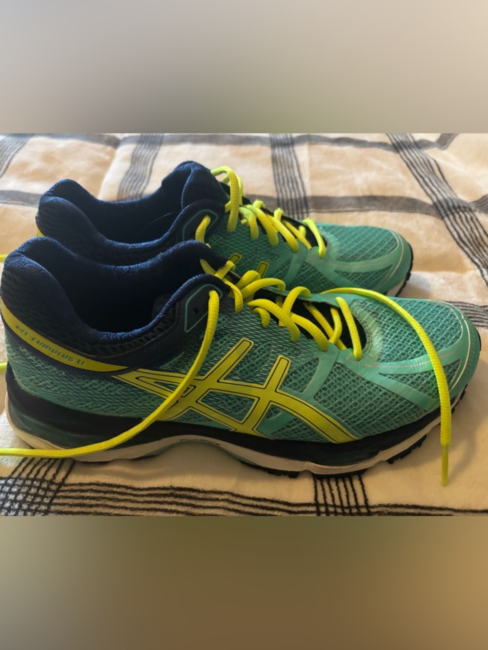 Asics Gel Cumulus Teal and Neon Yellow Women's Running Sneakers 8.5